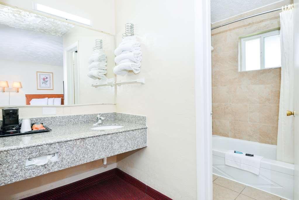 Americas Best Value Inn - Lebanon Room photo