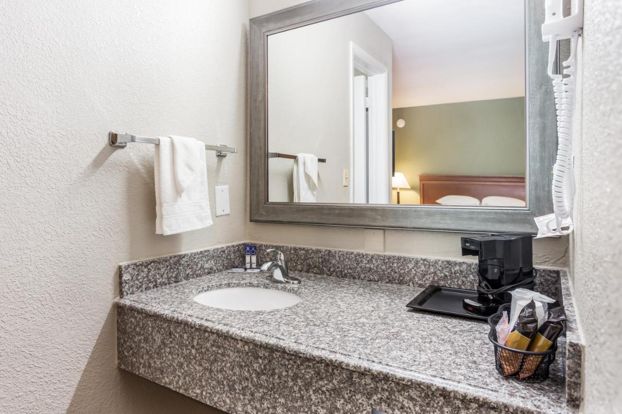 Americas Best Value Inn - Lebanon Exterior photo